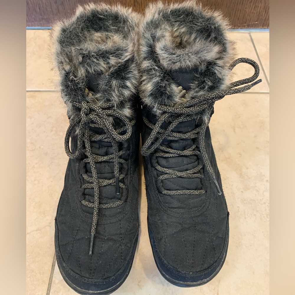 Columbia Fur Lined Waterproof Winter Boots size 9